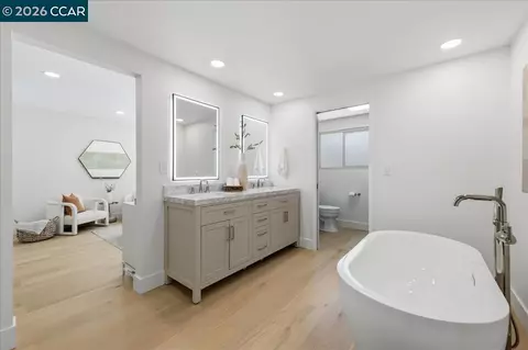 Bath - 461 Saint Regis Dr, Danville, CA 94526 photo 1 of 8