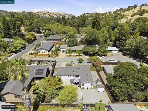 View/Area - 8 Lander Dr, Martinez, CA 94553 photo 10 of 11