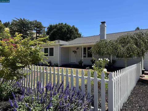 8 Lander Dr, Martinez, CA 94553 photo 3