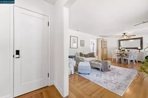 Entry Way - 8 Lander Dr, Martinez, CA 94553 photo 2 of 4