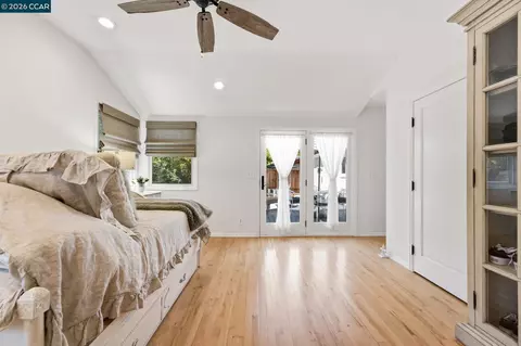 Bedroom - 8 Lander Dr, Martinez, CA 94553 photo 4 of 8
