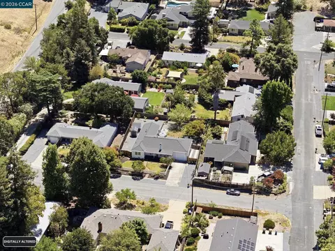 View/Area - 8 Lander Dr, Martinez, CA 94553 photo 7 of 11