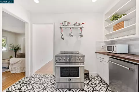 Kitchen - 8 Lander Dr, Martinez, CA 94553 photo 4 of 4
