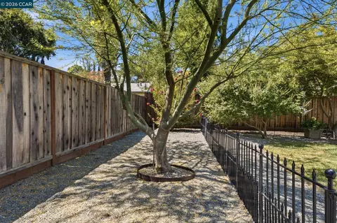 Exterior - 8 Lander Dr, Martinez, CA 94553 photo 25 of 26