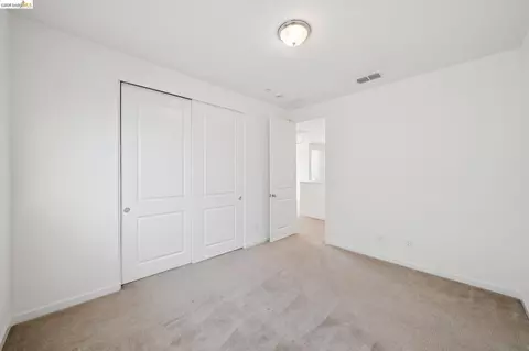 Bedroom - 320 Heritage Ln, Dixon, CA 95620 photo 4 of 11