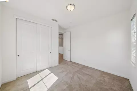 Bedroom - 320 Heritage Ln, Dixon, CA 95620 photo 6 of 11