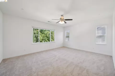 Bedroom - 320 Heritage Ln, Dixon, CA 95620 photo 2 of 11