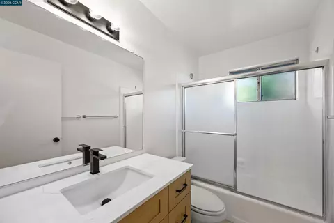 Bath - 36 Miramonte Dr, Moraga, CA 94556 photo 1 of 2