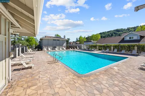 Exterior - 36 Miramonte Dr, Moraga, CA 94556 photo 3 of 5