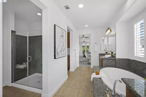 Bath - 227 Olivia Ct, San Ramon, CA 94582 photo 4 of 6