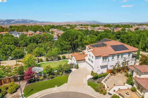 View/Area - 227 Olivia Ct, San Ramon, CA 94582 photo 2 of 10
