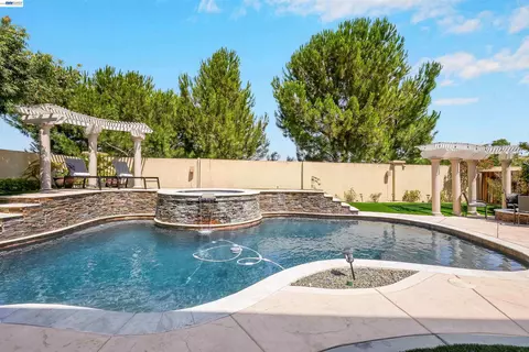 Exterior - 227 Olivia Ct, San Ramon, CA 94582 photo 10 of 20