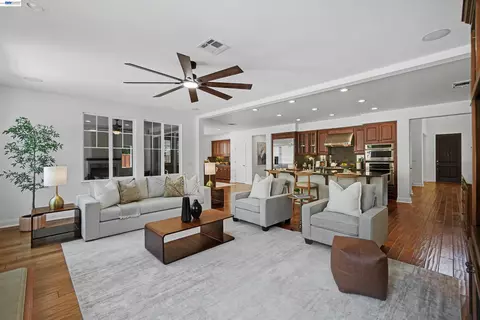 Living - 227 Olivia Ct, San Ramon, CA 94582 photo 4 of 5
