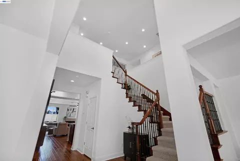 Entry Way - 227 Olivia Ct, San Ramon, CA 94582 photo 4 of 7