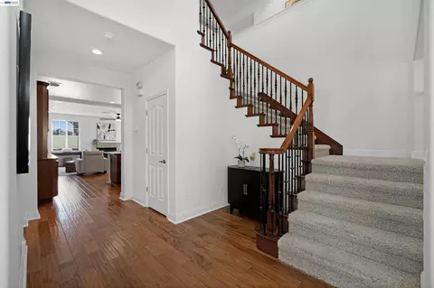 Entry Way - 227 Olivia Ct, San Ramon, CA 94582 photo 2 of 7
