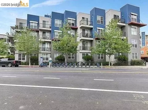 1121 40th St #5102, Emeryville, CA 94608