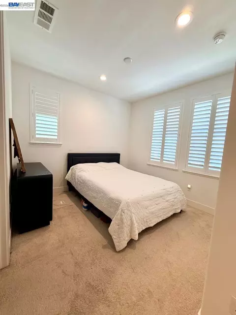 Bedroom - 2181 Donnells Ln, Dublin, CA 94568 photo 2 of 4