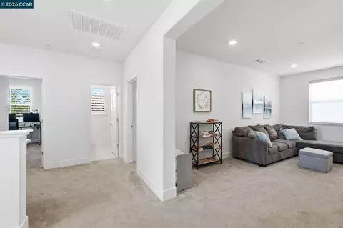 Entry Way - 461 Ramos Ranch Rd, Oakley, CA 94561 photo 3 of 7