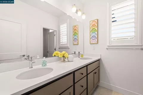 Bath - 461 Ramos Ranch Rd, Oakley, CA 94561 photo 2 of 6