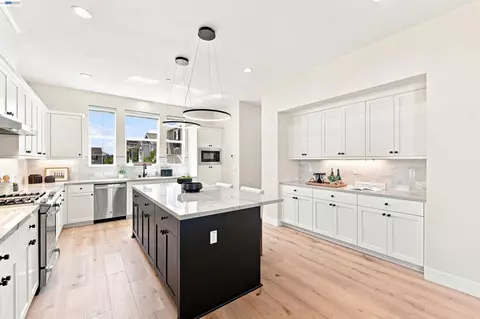 Kitchen - 8540 Tailwind Ave, Newark, CA 94560 photo 2 of 6
