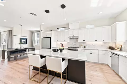 Kitchen - 8540 Tailwind Ave, Newark, CA 94560 photo 3 of 6
