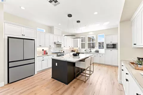 Kitchen - 8540 Tailwind Ave, Newark, CA 94560 photo 1 of 6