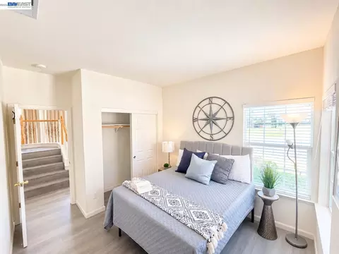 Bedroom - 2135 Devin Ct, Tracy, CA 95376 photo 4 of 5