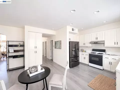 Kitchen - 2135 Devin Ct, Tracy, CA 95376 photo 1 of 1