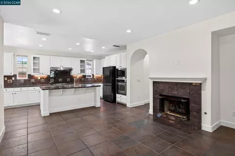 Other - 5210 S Montecito Dr, Concord, CA 94521 photo 7 of 18