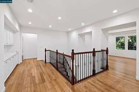 Entry Way - 5210 S Montecito Dr, Concord, CA 94521 photo 13 of 15