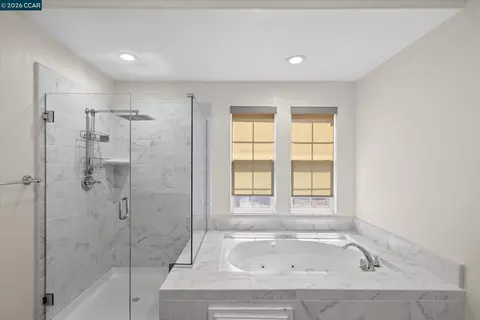 Bath - 5210 S Montecito Dr, Concord, CA 94521 photo 6 of 11