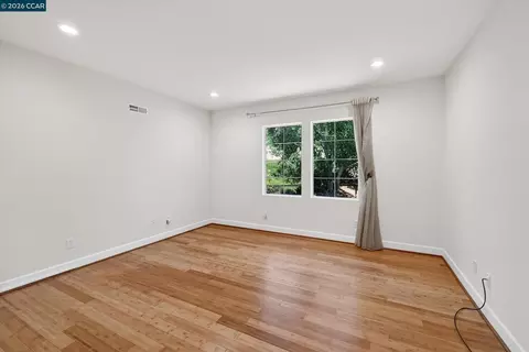 Bedroom - 5210 S Montecito Dr, Concord, CA 94521 photo 5 of 11