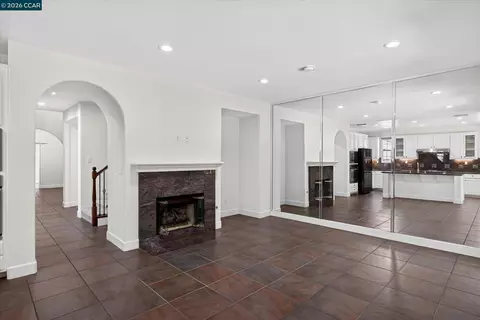 Living - 5210 S Montecito Dr, Concord, CA 94521 photo 4 of 11