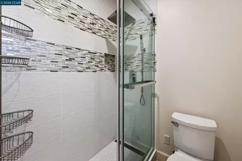 Bath - 5210 S Montecito Dr, Concord, CA 94521 photo 9 of 11