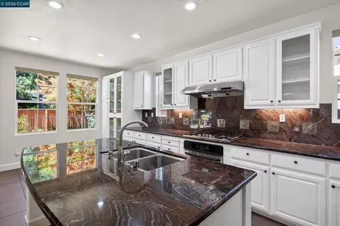 Kitchen - 5210 S Montecito Dr, Concord, CA 94521 photo 7 of 7