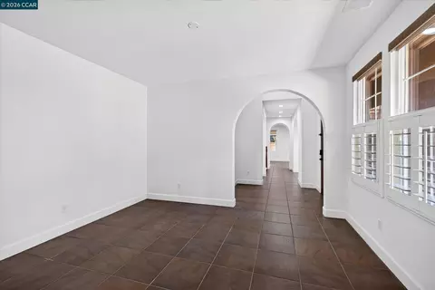 Entry Way - 5210 S Montecito Dr, Concord, CA 94521 photo 6 of 15