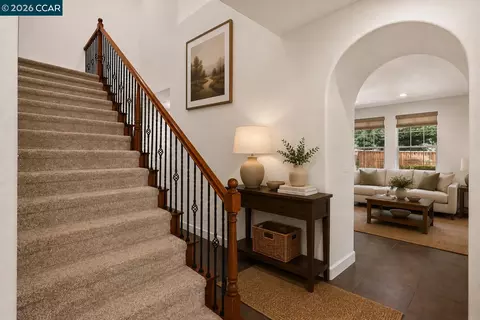 Entry Way - 5210 S Montecito Dr, Concord, CA 94521 photo 8 of 15