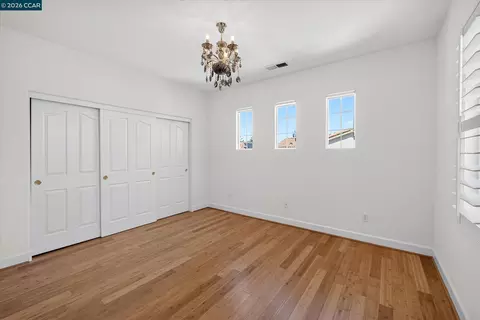 Bedroom - 5210 S Montecito Dr, Concord, CA 94521 photo 7 of 11