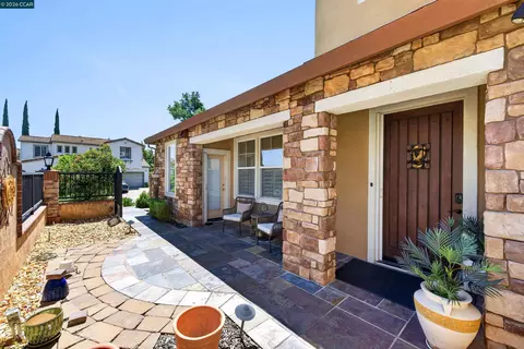 Exterior - 5210 S Montecito Dr, Concord, CA 94521 photo 4 of 12