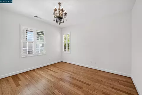 Bedroom - 5210 S Montecito Dr, Concord, CA 94521 photo 8 of 11