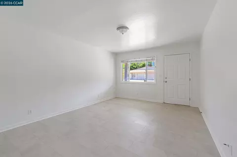 Living - Gilbert Ct, Martinez, CA 94553 photo 1 of 5