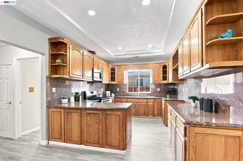 Kitchen - 36751 Bishop St, Newark, CA 94560 photo 1 of 3