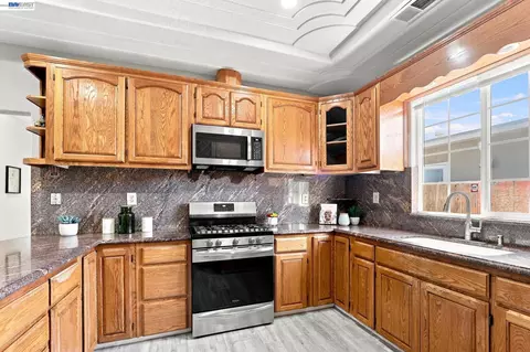 Kitchen - 36751 Bishop St, Newark, CA 94560 photo 3 of 3