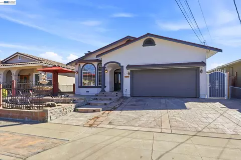 Exterior - 36751 Bishop St, Newark, CA 94560 photo 4 of 10