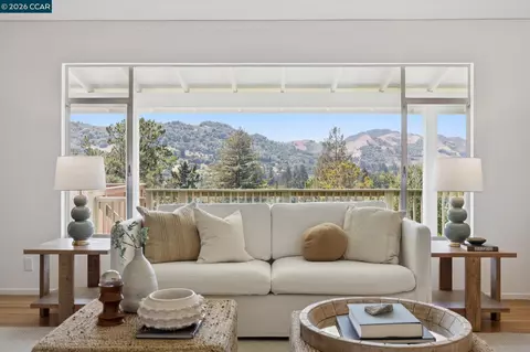 Living - 92 Sullivan Dr, Moraga, CA 94556 photo 4 of 7