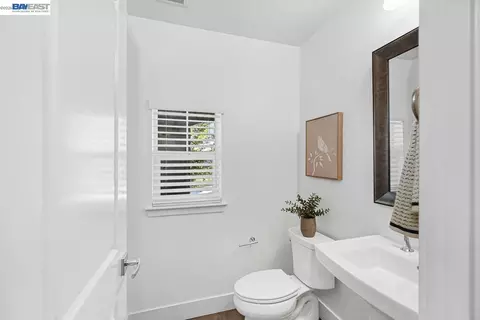 Entry Way - 39481 Squirrel Rd, Newark, CA 94560 photo 5 of 11