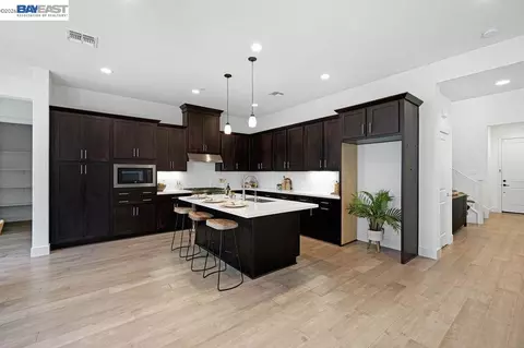 Kitchen - 39481 Squirrel Rd, Newark, CA 94560 photo 6 of 8