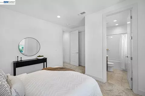 Bedroom - 39481 Squirrel Rd, Newark, CA 94560 photo 4 of 7