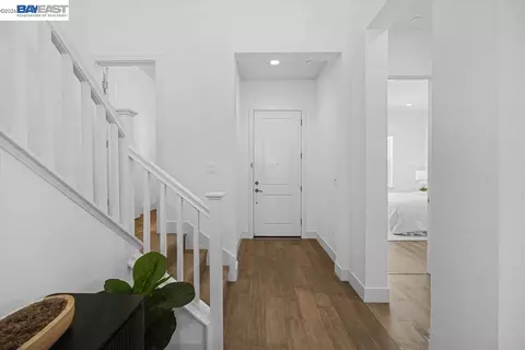 Entry Way - 39481 Squirrel Rd, Newark, CA 94560 photo 3 of 11
