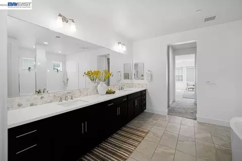 Bath - 39481 Squirrel Rd, Newark, CA 94560 photo 7 of 7